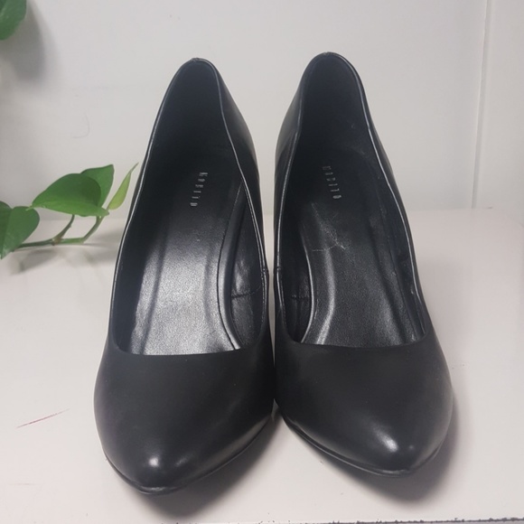 Stunning Block-Heel Leather Pumps - Picture 6 of 8